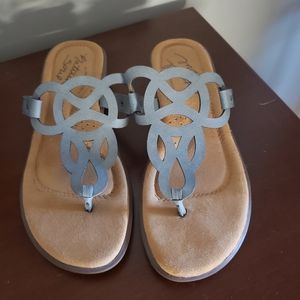 Natural Soul sandals 6.5